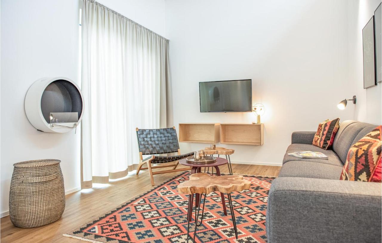 Amazing Home In Lembruch-Duemmer See With Kitchen エクステリア 写真