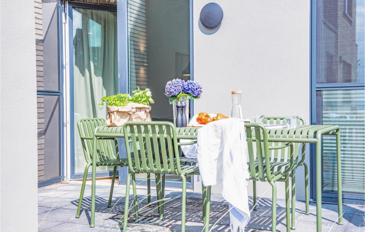 Amazing Home In Lembruch-Duemmer See With Kitchen エクステリア 写真