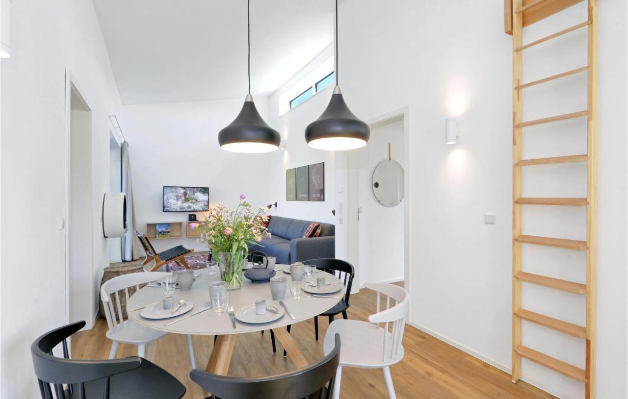 Amazing Home In Lembruch-Duemmer See With Kitchen エクステリア 写真