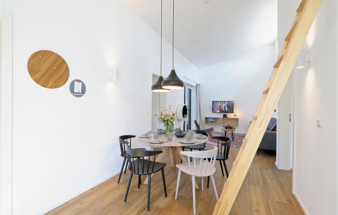 Amazing Home In Lembruch-Duemmer See With Kitchen エクステリア 写真
